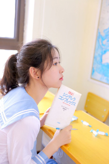 日系精华水PK欧美精华水